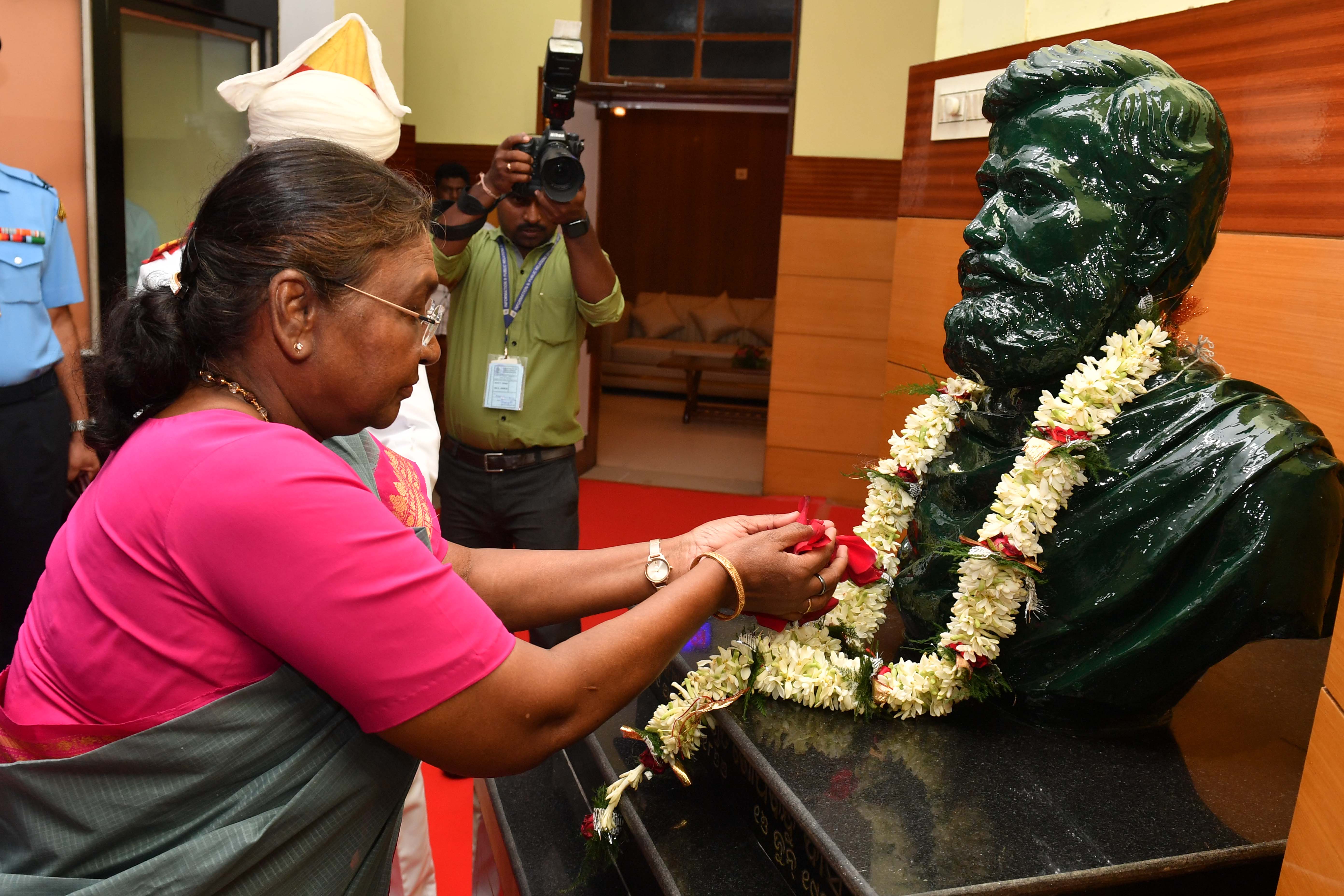 President Droupadi Murmu graces the 96th Death Anniversary of Utkalamani Pandit Gopabandhu Das in Odisha on Jul 6, 2024.