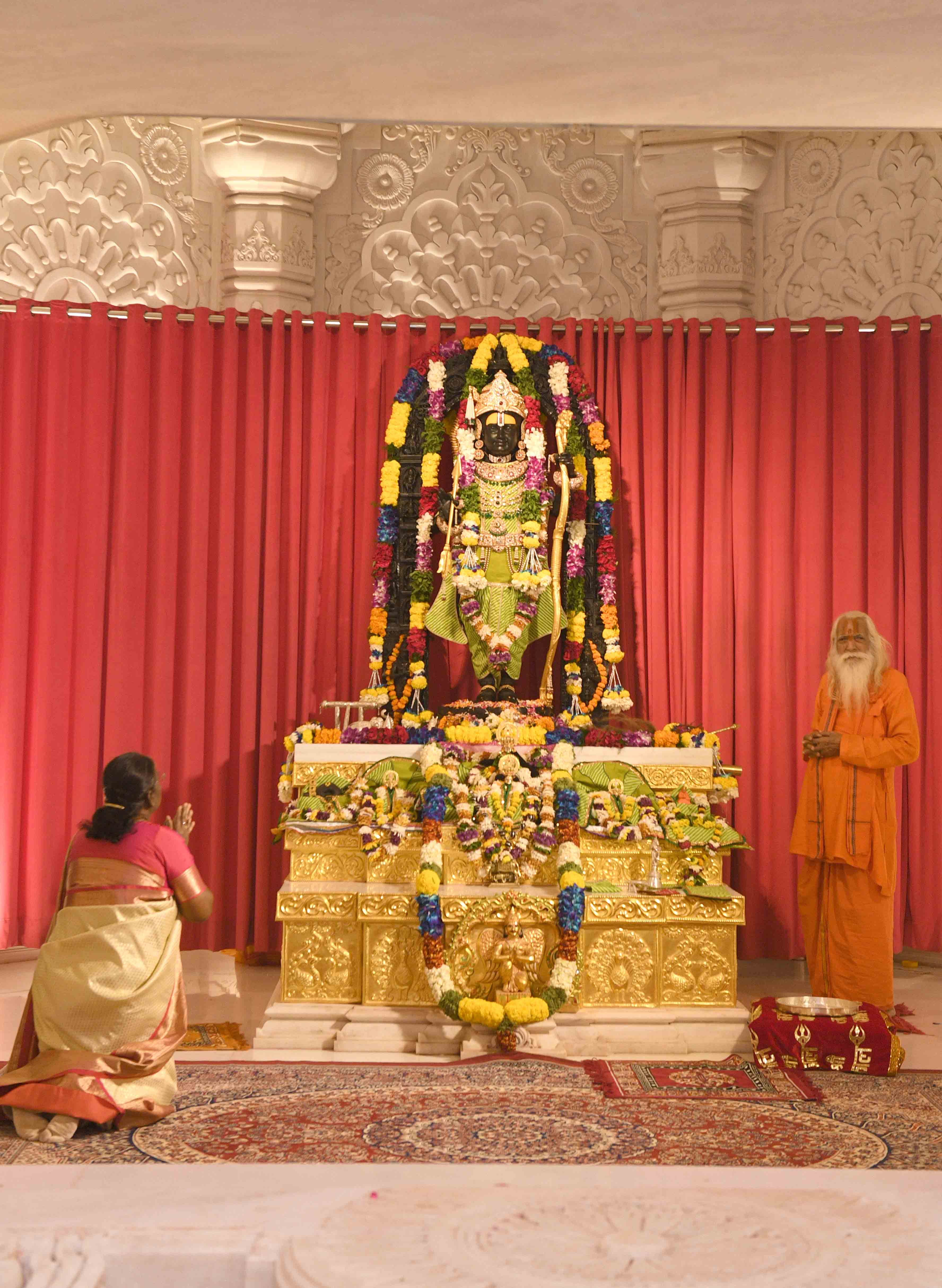 President Droupadi Murmu visits the Ram Temple at Ayodhya, has Darshan and attends Aarti on May 1, 2024.