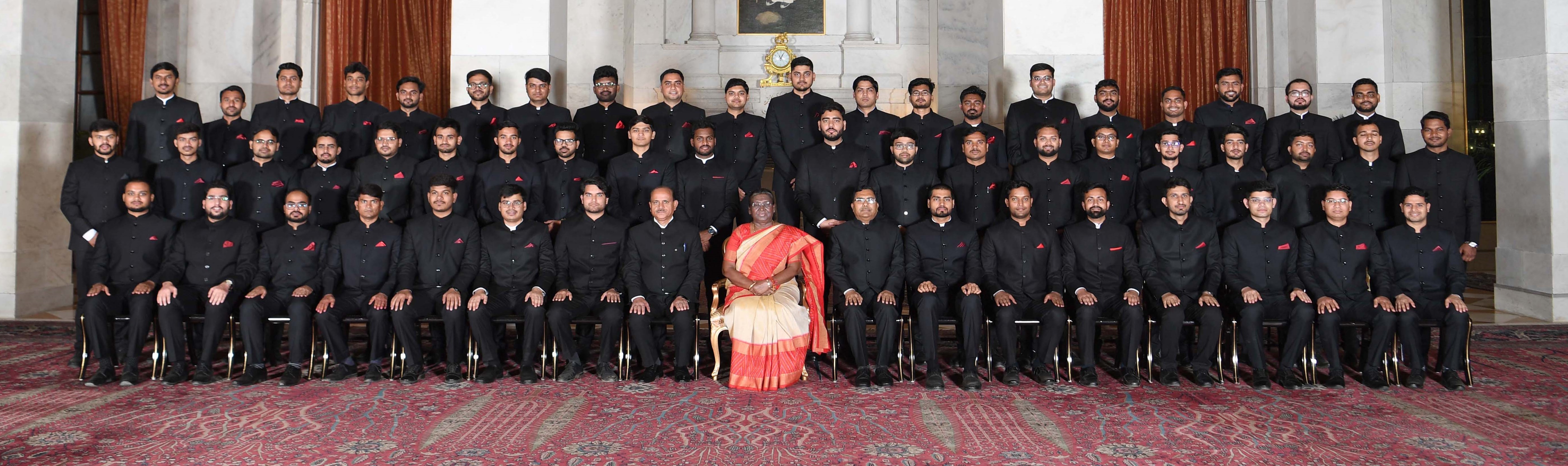 A group of Assistant Executive Engineers of CPWD (2022 and 2023 batches) called on the President of India, Smt Droupadi Murmu at Rashtrapati Bhavan on March 28, 2024.