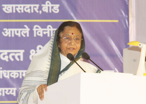 Speech by Her Excellency the President of India, Shrimati Pratibha Devisingh Patil at the Inauguration of Mahila Melawa and Other Functions on the Occasion of 4th Death Anniversary of Late Smt. Kesharbai Kshirsagar at Beed, Maharashtra