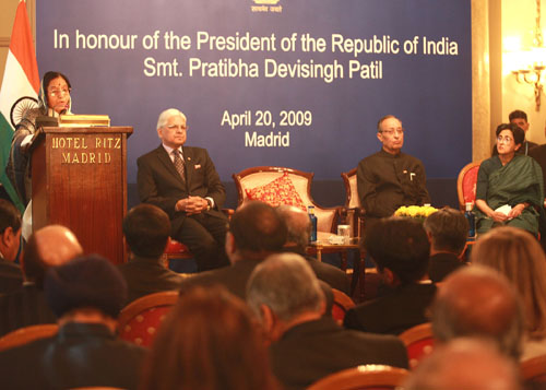 Speech by Her Excellency the President of India, Shrimati Pratibha Devisingh Patil, at the Reception for the Indian Community and Interaction With Students at Madrid, Spain