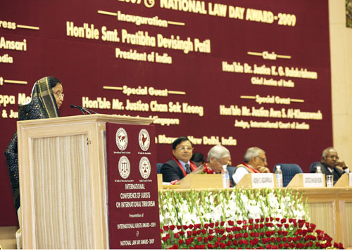 Speech by Hon'ble President of India, Shrimati Pratibha Devisingh Patil, at the Inauguration of the Internatioal Conference of Jurists on International Terrorism and Rule of Law, 2009 at New Delhi