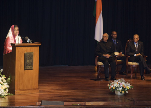 Speech By Her Excellency The President Of India, Shrimati Pratibha Devisingh Patil At The Gathering Of The Indian Community At The Indira Gandhi Centre For Indian Culture