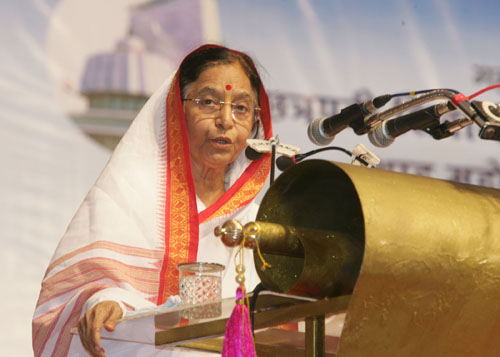 Speech by Hon'ble President of India, Shrimati Pratibha Devisingh Patil, at the Function Organized by the Maharashtra Legislature at Mumbai