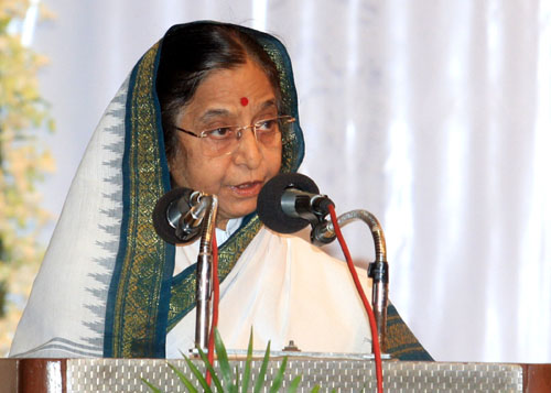 Speech by Hon'ble President of India, Shrimati Pratibha Devisingh Patil, at the Public Felicitation in Her Honour at Gandhinagar