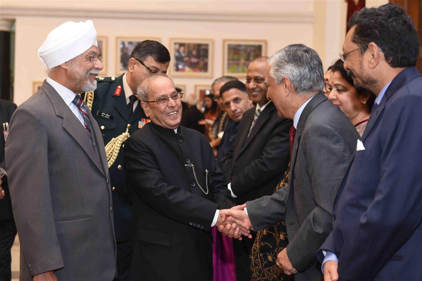 The President of India, Shri Pranab Mukherjee hosted a Dinner to Shri Justice Jagdish Singh Khehar, Chief Justice of India and Shri Justice T.S. Thakur, Former Chief Justice of India at Rashtrapati Bhavan on January 4, 2017.