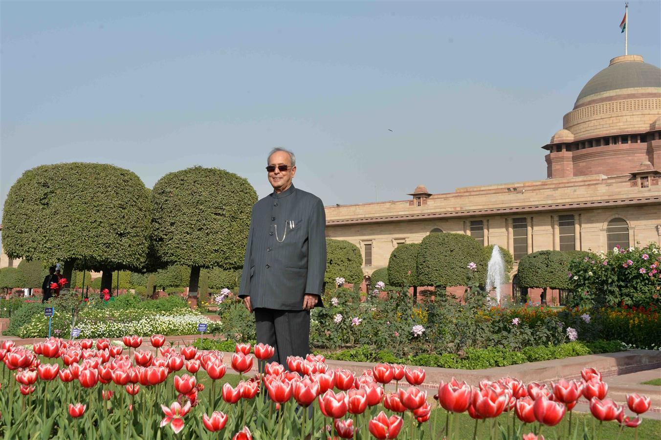 The President of India, Shri Pranab Mukherjee gracing the opening of Mughal Garden at Rashtrapati Bhavan on February 11, 2016. 