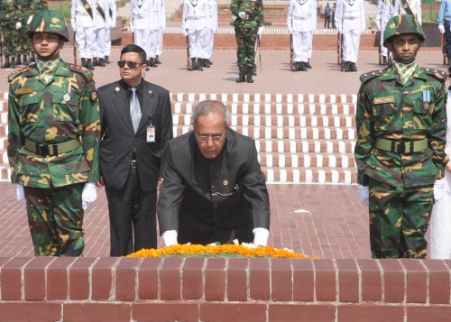 The President of India, Shri Pranab Mukherjee laying a wreath in National Martyr's Memorial at Savar in Dhaka, Bangladesh on March 3, 2013.