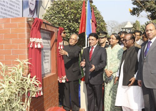 The President of India, Shri Pranab Mukherjee visiting the Kumudini Hospital Complex and unveiling Plaque for Government of India assisted “Combined Waste Management Project" in Bangladesh on March 5, 2013.