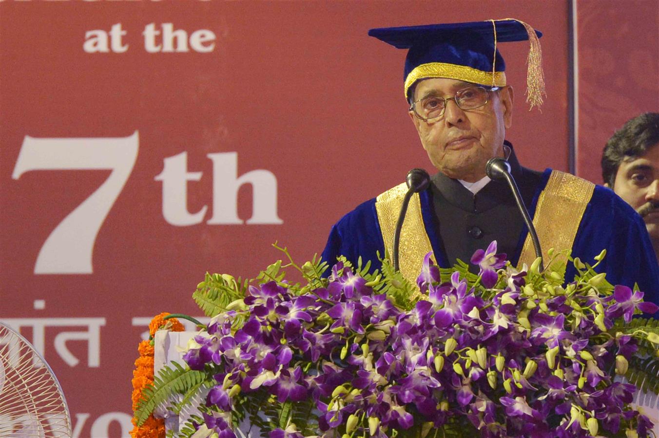 The President of India, Shri Pranab Mukherjee addressing at the Seventh Convocation of Vinoba Bhave University at Hazaribagh in Jharkhand on January 9, 2016. 