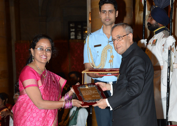 The President of India, Shri Pranab Mukherjee while presenting a Sangeet Natak Akademi Fellowships and Sangeet Natak Akademi Awards for the year 2013 at the Durbar Hall of Rashtrapati Bhavan in New Delhi on April 11, 2014. 