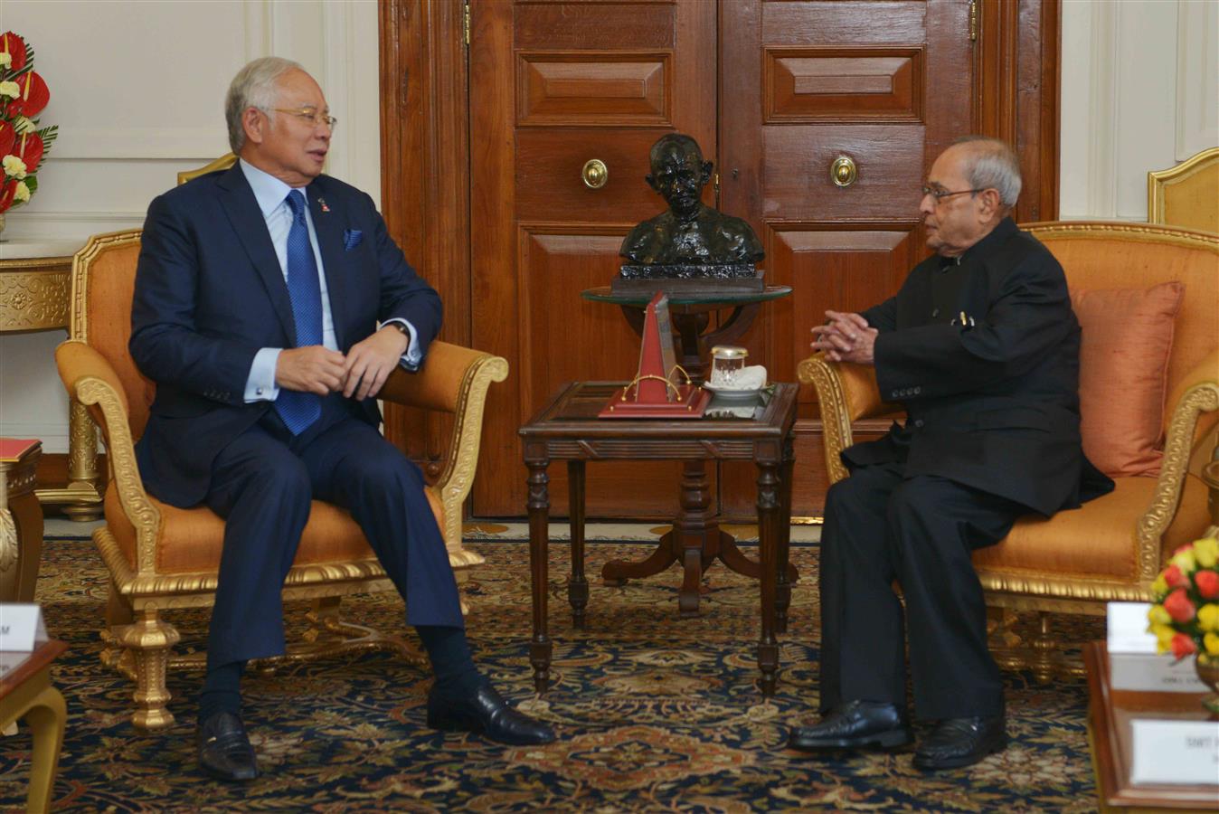 The Prime Minister of Malaysia, Dato' Sri Mohd. Najib Bin Tun Abdul Razak calling on the President of India, Shri Pranab Mukherjee at Rashtrapati Bhavan on April 1, 2017.