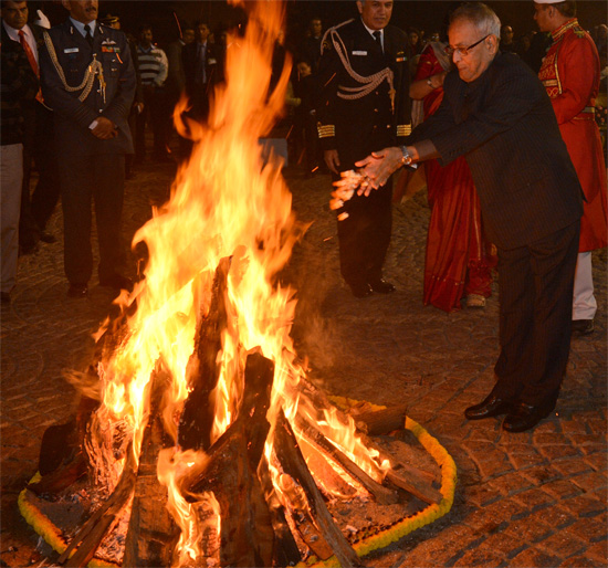 The President of India, Shri Pranab Mukherjee, participating in the Lohri Function at Rashtrapati Bhavan in New Delhi on January 13, 2013.