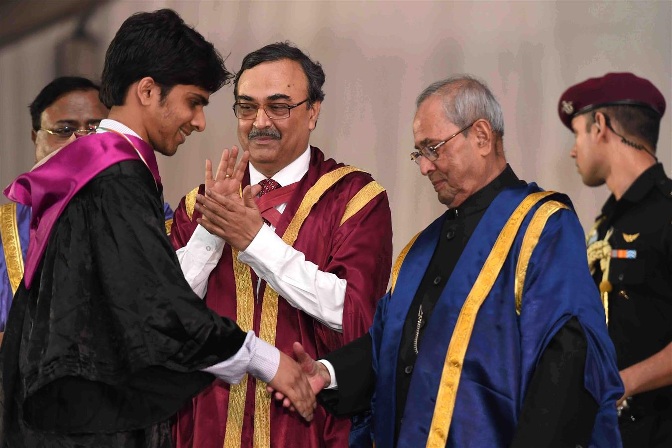 The President of India, Shri Pranab Mukherjee presenting the medal to a student at the 52nd Annual Convocation of Indian Institute of Management, Calcutta in West Bengal on April 1, 2017.