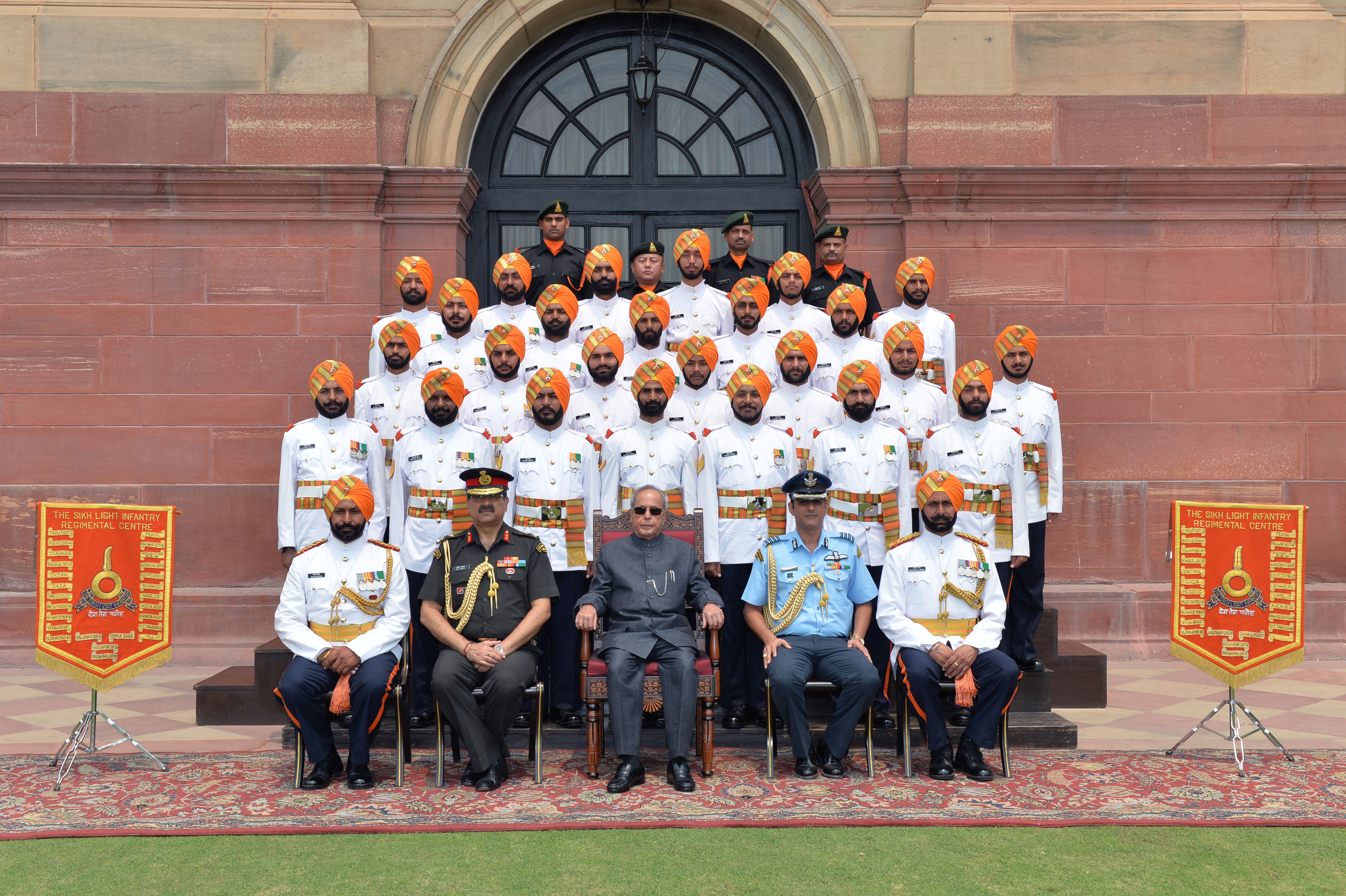 The President of India, Shri Pranab Mukherjee with the Military Band of Sikh Light Infantry Regimental Centre at Rashtrapati Bhavan on June 23, 2015.