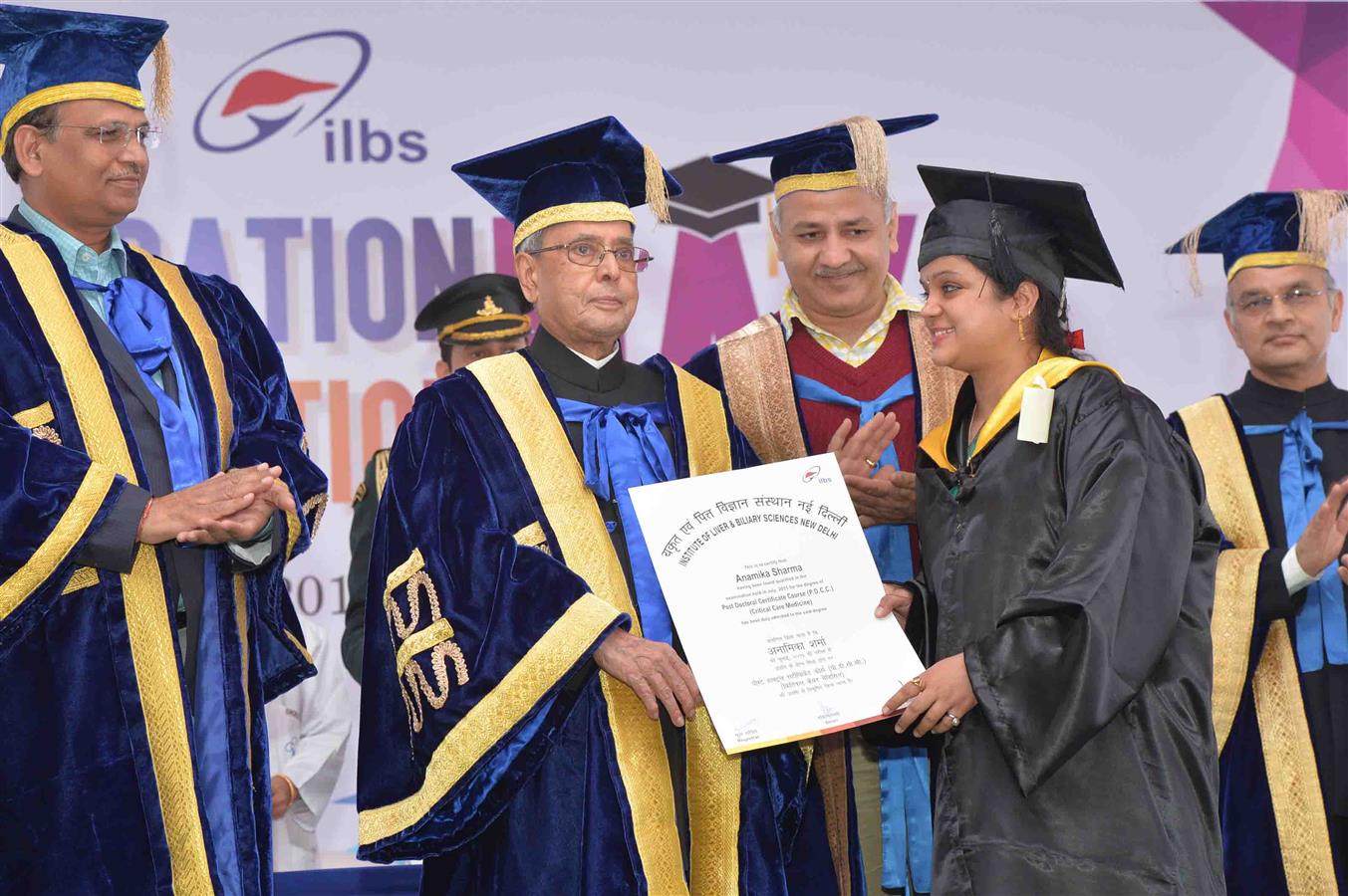 The President of India, Shri Pranab Mukherjee presenting the Degree Certificate to a Student at the 6th Foundation Day and 3rd Convocation of the Institute of Liver and Biliary Sciences (ILBS) in New Delhi on January 14, 2016. 