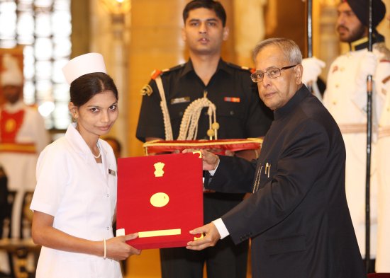 The President of India, Shri Pranab Mukherjee presenting the National Florence Nightingale Award to Nursing Personnel on the occasion of International Nurses Day at Rashtrapati Bhavan in New Delhi on May 12, 2013.