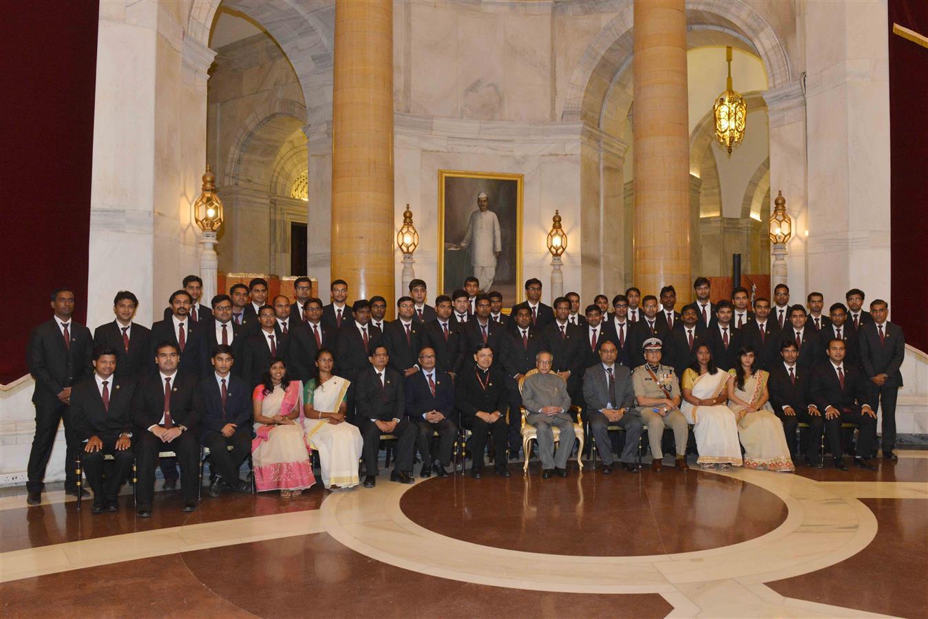 The President of India, Shri Pranab Mukherjee with Probationers of the Indian Railway Service of Engineers (IRSE), Indian Railway Service of Mechanical Engineer (IRSME) and Railway Protection Force-2013 Batches at Rashtrapati Bhavan on May 17, 2016. 