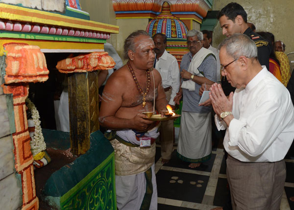 The President of India, Shri Pranab Mukherjee visiting Punnainallur Mariamman Temple at Thanjavur in Tamil Nadu on July 19, 2014. 