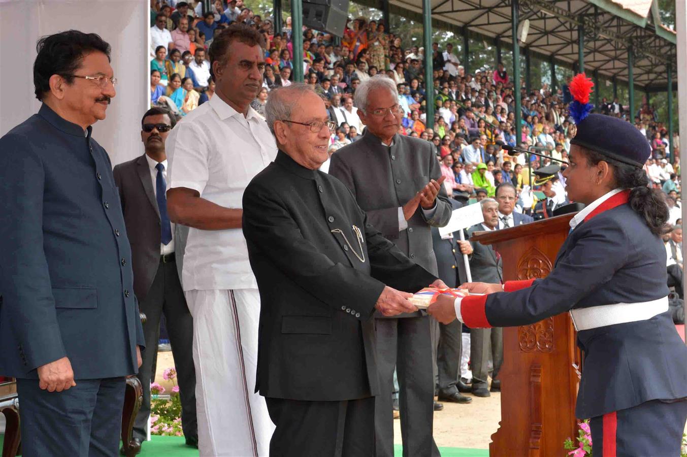 The President of India, Shri Pranab Mukherjee presenting the awards at the 159th Founder’s Day Celebrations of Lawrence School at Ootacamund, The Nigiris in Tamil Nadu on May 23, 2017.