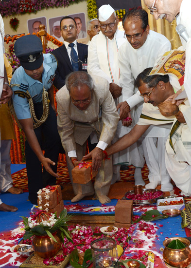 The President of India, Shri Pranab Mukherjee laying foundation stone of Atal Bihari Vajpayee Hindi University at Bhopal in Madhya Pradesh on June 6, 2013. The Governor of Madhya Pradesh, Shri Ram Naresh Yadav and Chief Minister of Madhya Pradesh, Shri S