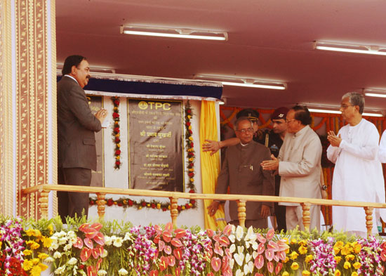 The President of India, Shri Pranab Mukherjee dedicating the first unit of 726 MW Gas-based Power Plant to the nation at Palatana in Tripura on June 21, 2013. The Governor of Tripura, Shri Devanand Konwar and the Chief Minister of Tripura, Shri Manik Sark