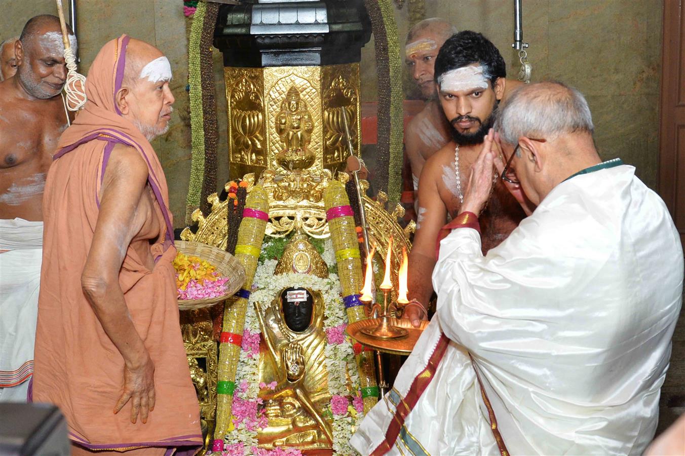 The President of India, Shri Pranab Mukherjee had darshan of the Golden Chariot of HH Pujyashri Mahaswamigal during the visit at Sankara Mutt at Kancheepuram in Tamil Nadu on June 13, 2017.