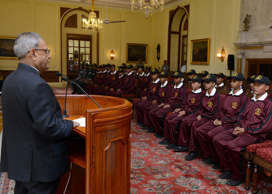 The President of India, Shri Pranab Mukherjee meeting the students from the South Assam who they called-on him at Rashtrapati Bhavan in New Delhi on July 6, 2013. The students are in Delhi as part of the National Integration Tour organized by Assam Rifles