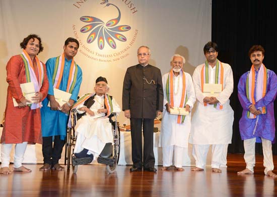 The President of India, Shri Pranab Mukherjee with the artists after witnessing the concert by Ustad Abdul Rashid Khan at Rashtrapati Bhavan Auditorium in New Delhi on July 27, 2013.