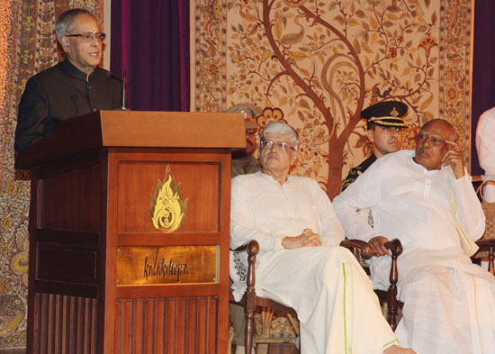 The President of India, Shri Pranab Mukherjee delivering the First Rukmini Devi Memorial Lecture at Kalakshetra Foundation at Chennai in Tamil Nadu on August 7, 2013. Also seen is the Governor of Tamil Nadu, Dr. K. Rosaiah. Also seen are the Governor of T