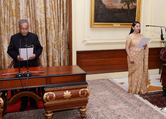 The President of India, Shri Pranab Mukherjee administering the Oath of Office to the Chief Information Commissioner, Smt. Deepak Sandhu at Rashtrapati Bhavan in New Delhi on September 5, 2013.