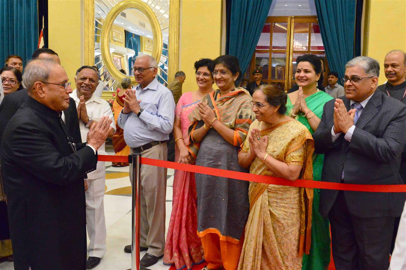 The President of India, Shri Pranab Mukherjee meeting invitees at Rashtrapati Bhavan on August 15, 2016 at the 'At Home' Reception hosted by him on the occasion of 70th Independence Day. 