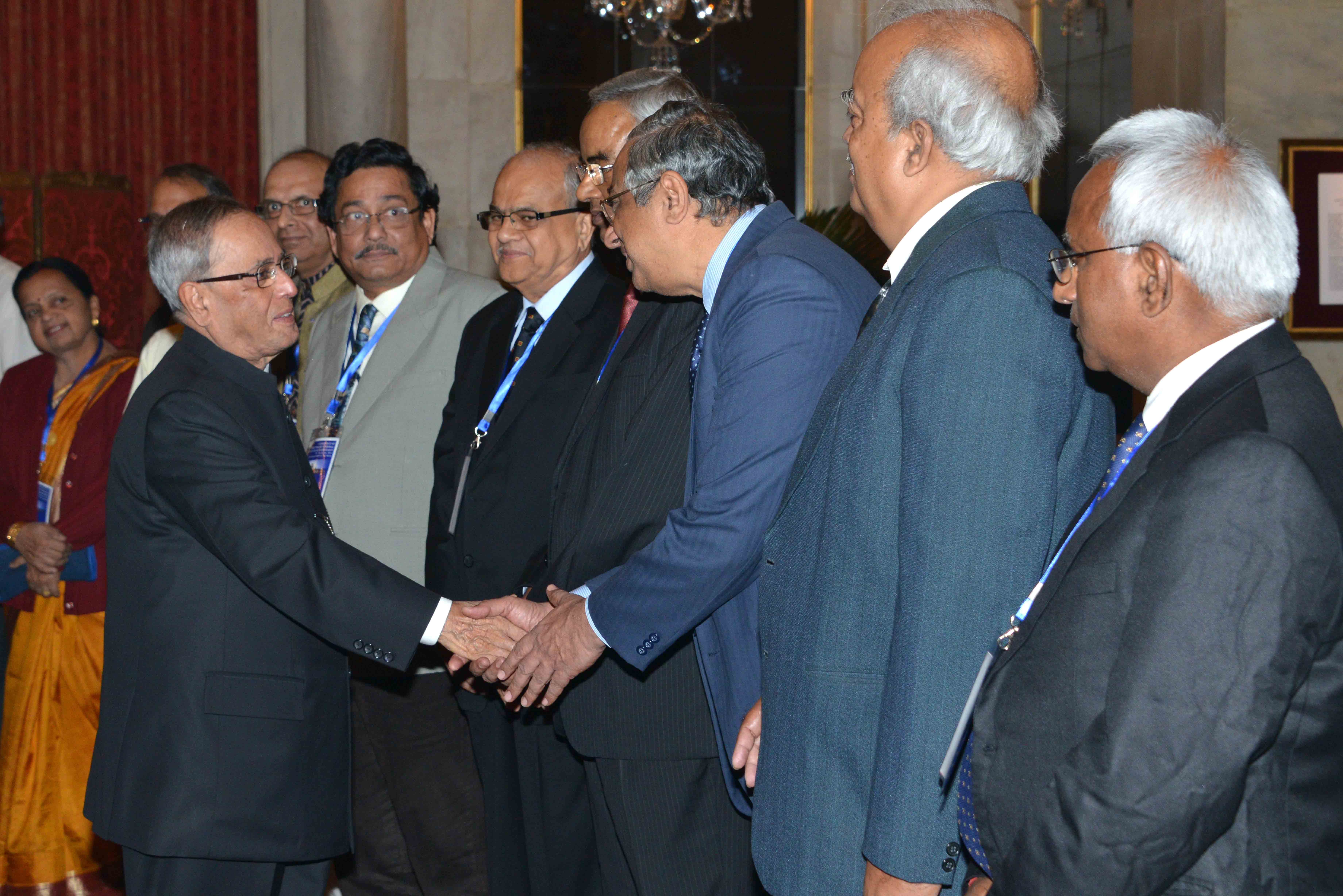 The President of India, Shri Pranab Mukherjee hosted a Dinner to the Participants of the Conference of Director of National Institutes of Technology (NITs) at Rashtrapati Bhavan on October 29, 2014. 