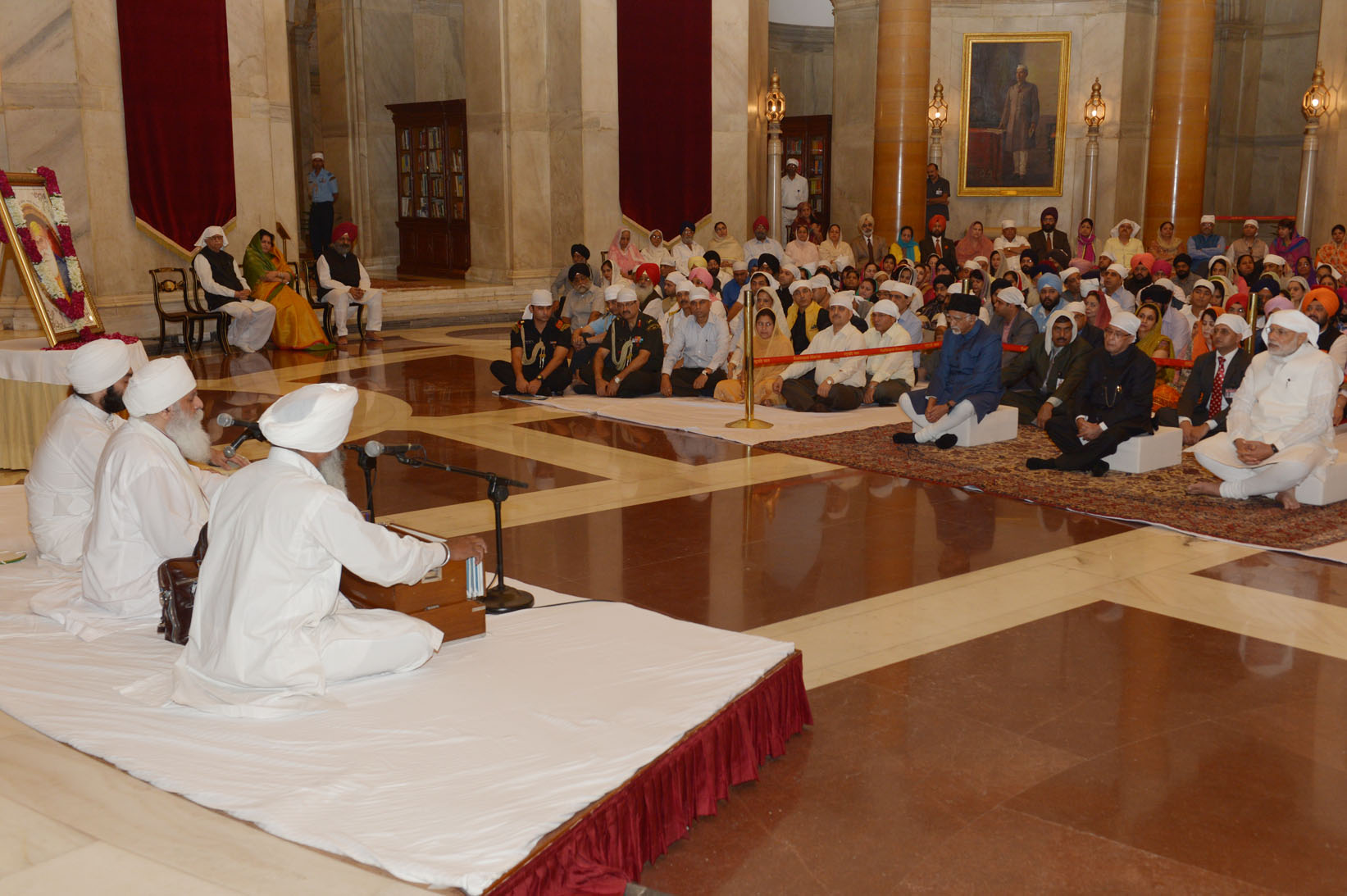 The President of India, Shri Pranab Mukherjee during Gurbani Recital on the occasion of the 546th Birth Anniversary of Guru Nanak Devji at Rashtrapati Bhavan on November 6, 2014. 