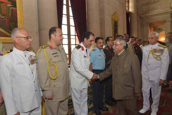 The President of India, Shri Pranab Mukherjee meeting with the members of 53rd NDC Course and Faculty of National Defence College along with spouses at Durbar Hall of Rashtrapati Bhavan in New Delhi on November 4, 2013.