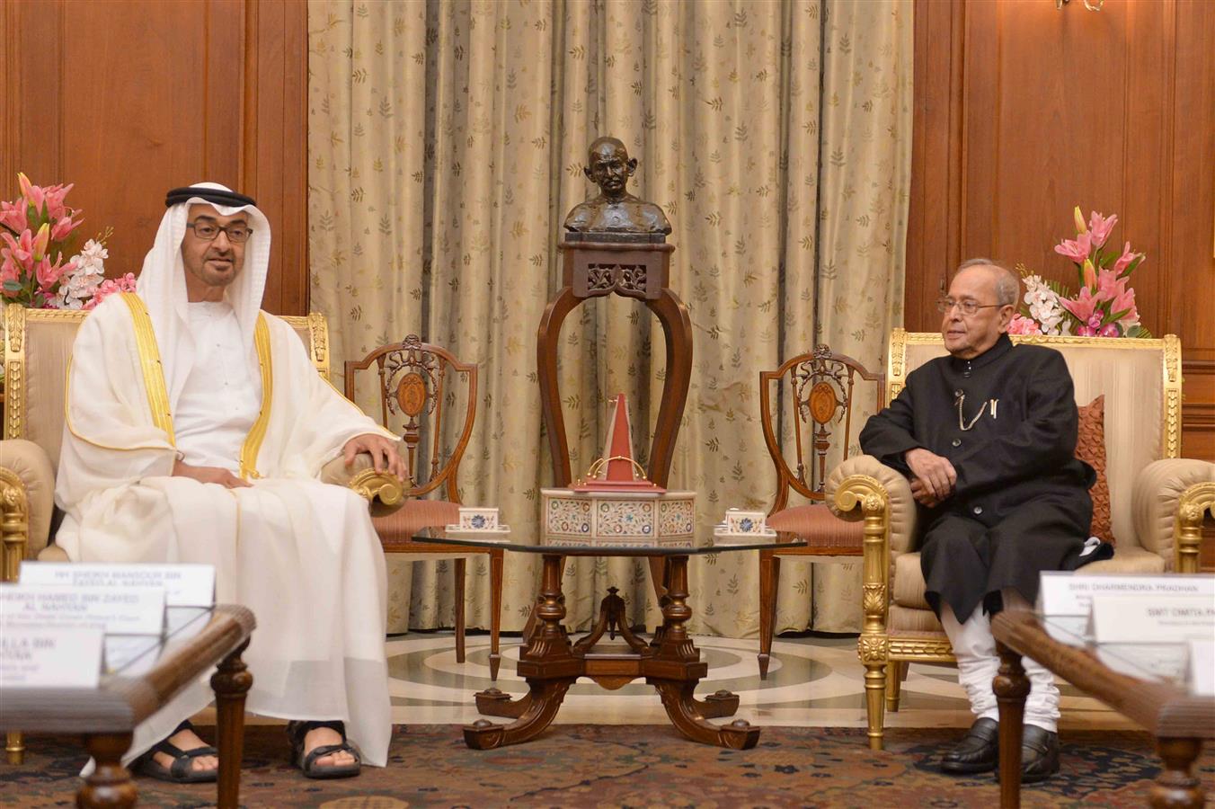 The Crown Prince of Abu Dhabi, HH General Sheikh Mohammed Bin Zayed Al Nahyan calling on the President of India, Shri Pranab Mukherjee, at Rashtrapati Bhavan on January 25, 2017.