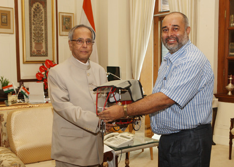 The Founder, Rickshaw's Bank and Executive Director, Centre for Rural Development, Dr. Pradip Kumar Sarmah, calling on the President of India, Shri Pranab Mukherjee at Rashtrapati Bhavan in New Delhi on August 14, 2012.