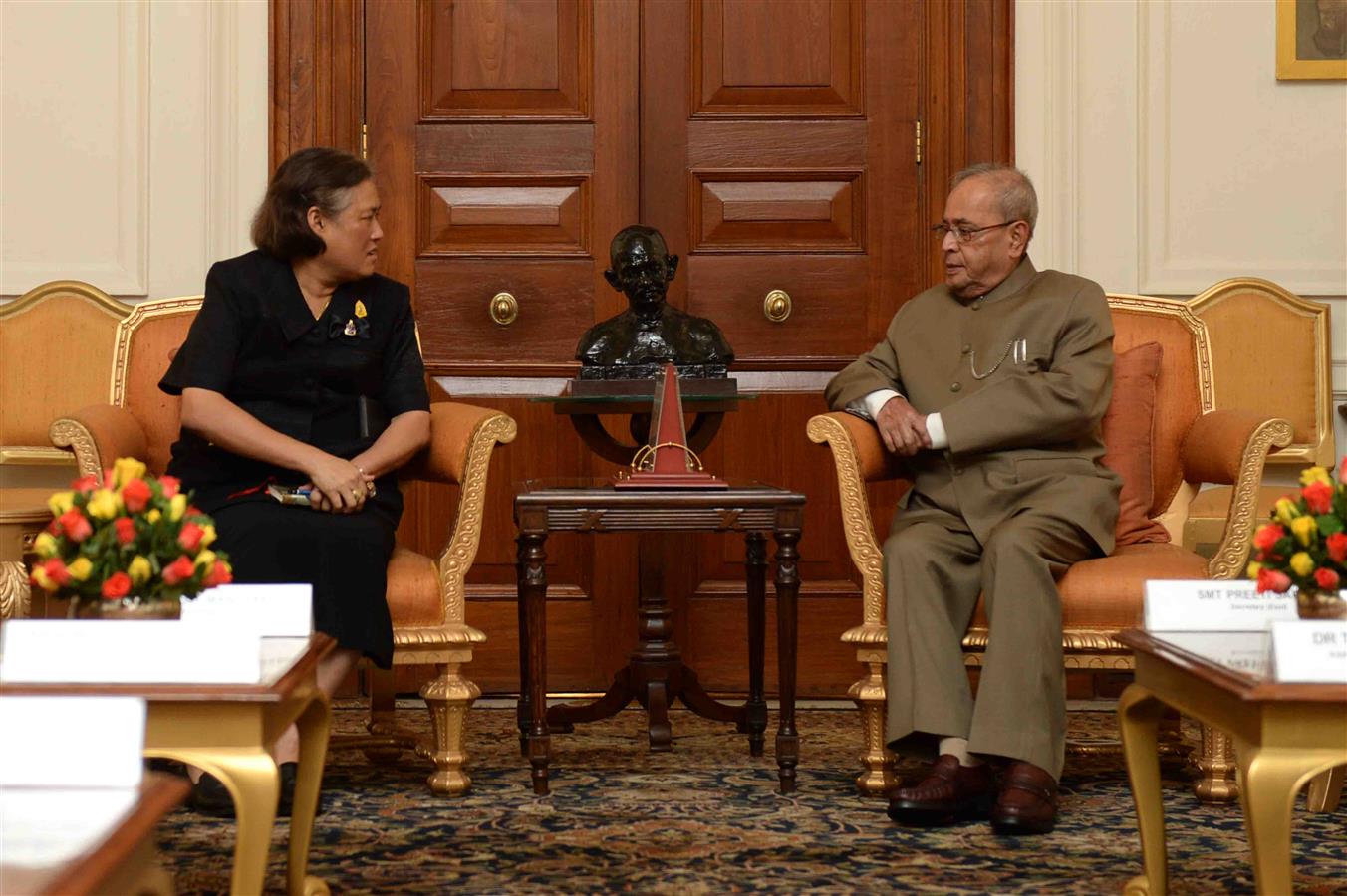 Her Royal Highness Princess, Maha Chakri Sirindhorn of Thailand calling on the President of India, Shri Pranab Mukherjee at Rashtrapati Bhavan on November 21, 2016. 