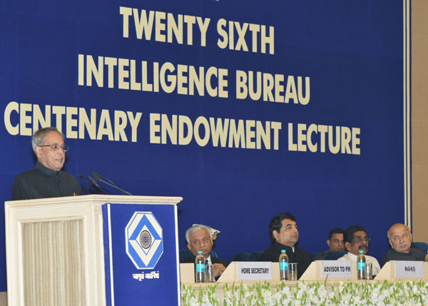 The President of India, Shri Pranab Mukherjee delivering the annual IB Centenary Endowment lecture at Vigyan Bhavan in New Delhi on December 19, 2013. Also seen are Union Minister of Home Affairs, Shri Sushilkumar Shinde and Union Ministers of State for H