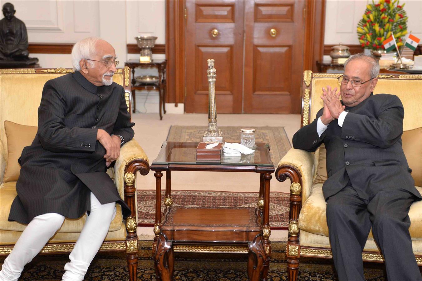 The President of India, Shri Pranab Mukherjee being greeted at Rashtrapati Bhavan on December 11, 2016 by the Vice-President of India, Shri Mohd. Hamid Ansari on the occasion of his birthday. 