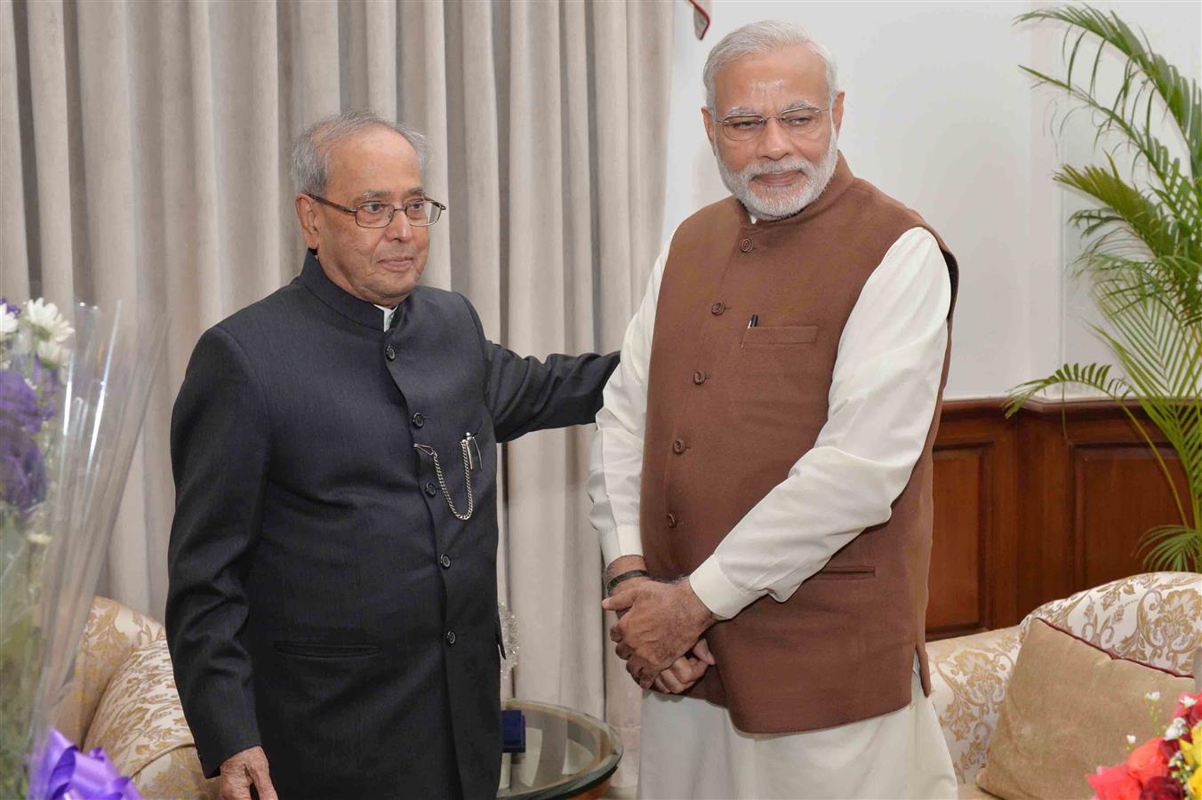 The Prime Minister of India, Shri Narendra Modi greeting the President of India, Shri Pranab Mukherjee on occasion of his Birthday on December 11, 2016. 