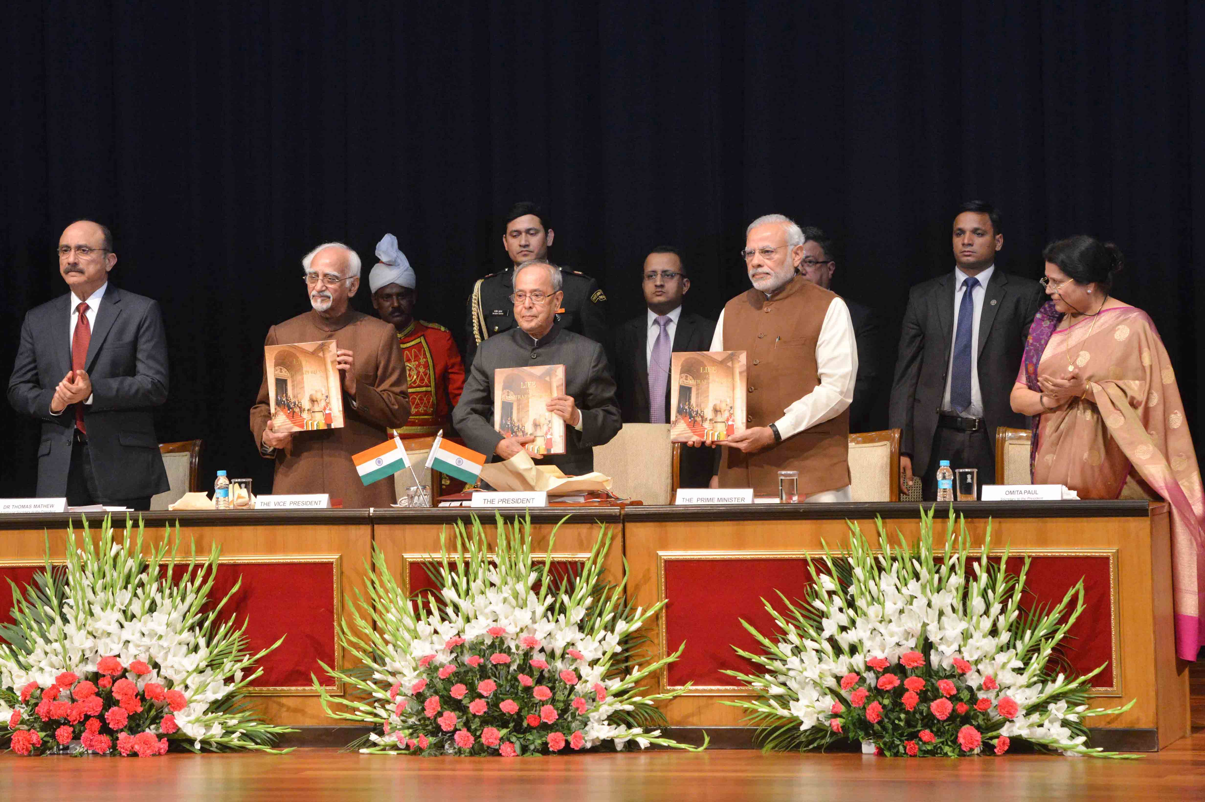 The President of India, Shri Pranab Mukherjee releasing a book entitled Life at Rashtrapati Bhavan at Rashtrapati Bhavan Auditorium on December 11, 2016. 