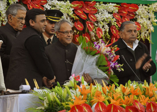 The President of India, Shri Pranab Mukherjee being felicitated by the Chief Minister of Uttar Pradesh, Shri Akhilesh Yadav on the occasion of the inauguration of 125th year celebrations of Uttar Pradesh Legislative Assembly at Lucknow in Uttar Pradesh on