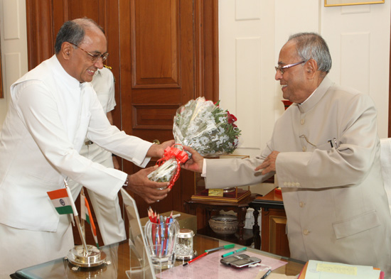 Shri Digvijay Singh General Secretary AICC calling on the President of India, Shri Pranab Mukherjee at Rashtrapati Bhavan in New Delhi on August 17, 2012.