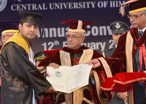 The President of India, Shri Pranab Mukherjee while presenting a degree to the student at the 2nd Annual Convocation of the Central University of Himachal Pradesh at Shahpur, District Kangra in Himachal Pradesh on February 12, 2014. 