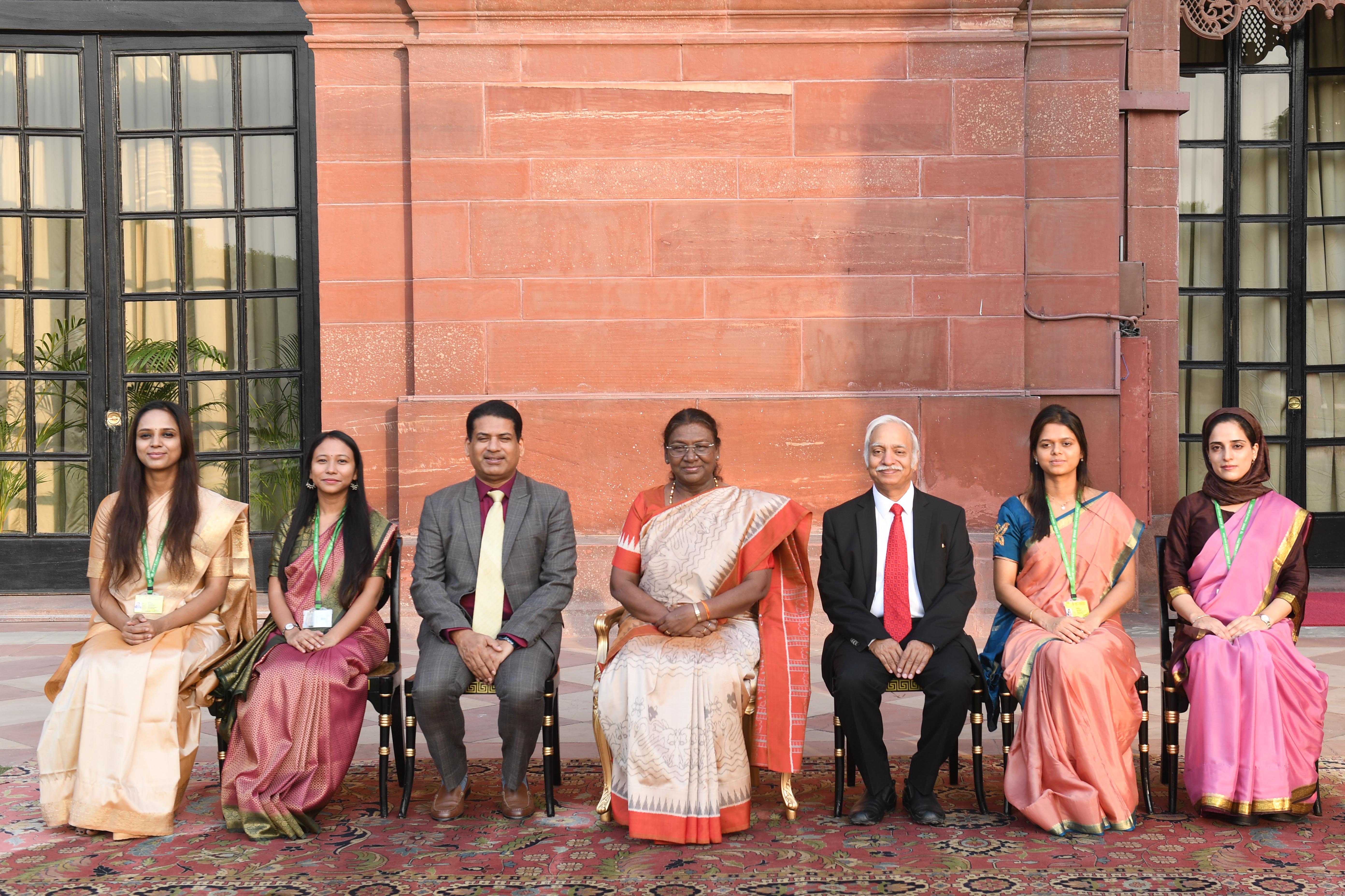 The probationers of Indian Trade Service called on the President of India, Smt Droupadi Murmu at Rashtrapati Bhavan on October 29, 2024.