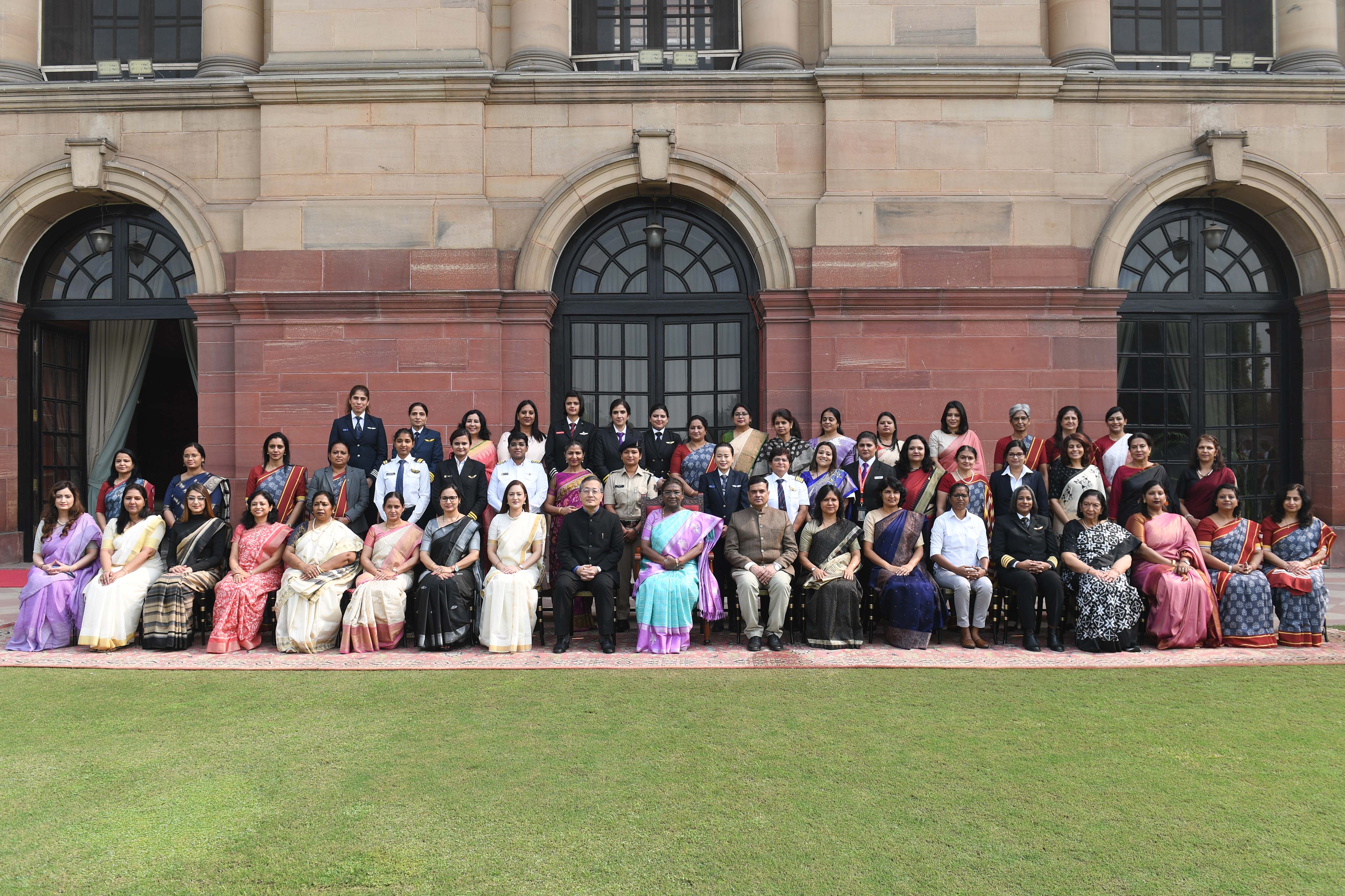 The President of India, Smt Droupadi Murmu interacted with a group of women achievers in the Indian Aviation Sector at Rashtrapati Bhavan on November 4, 2024.